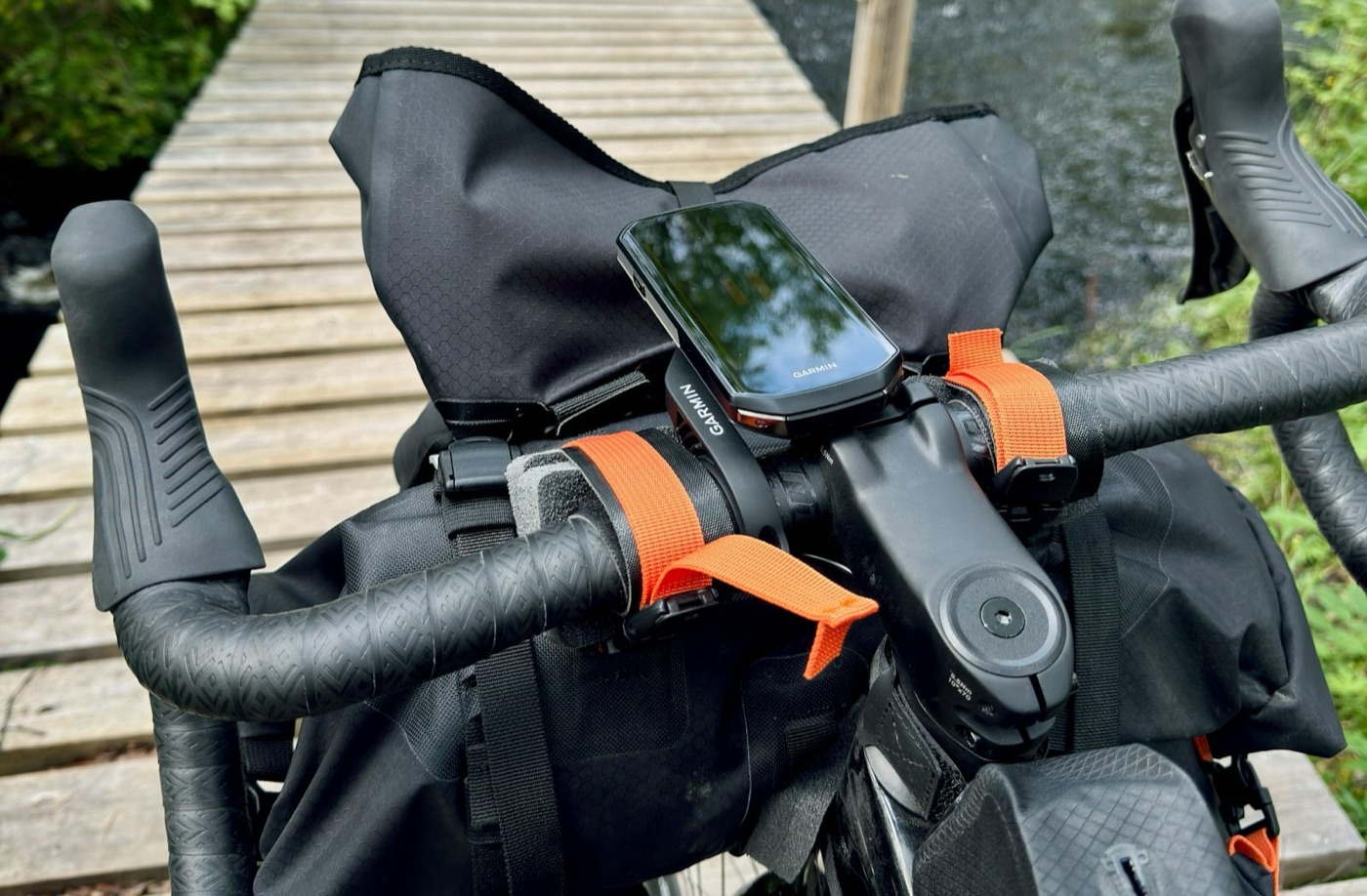 Sacoche de guidon vélo : les meilleures en 2026 (spécial VAE)