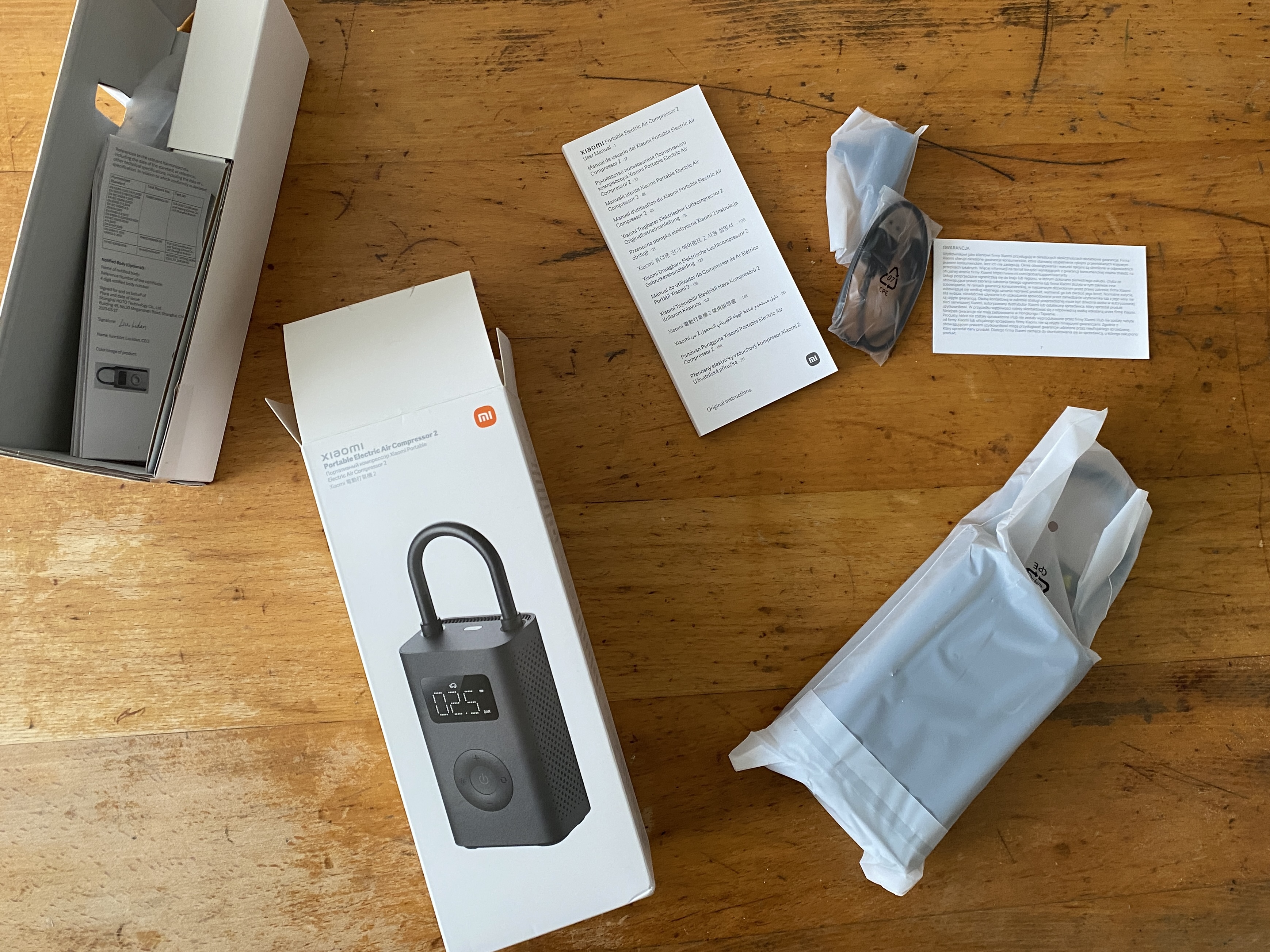 Test Xiaomi Portable Electric Air Compressor 2 : le compresseur de poche pour vélo électrique